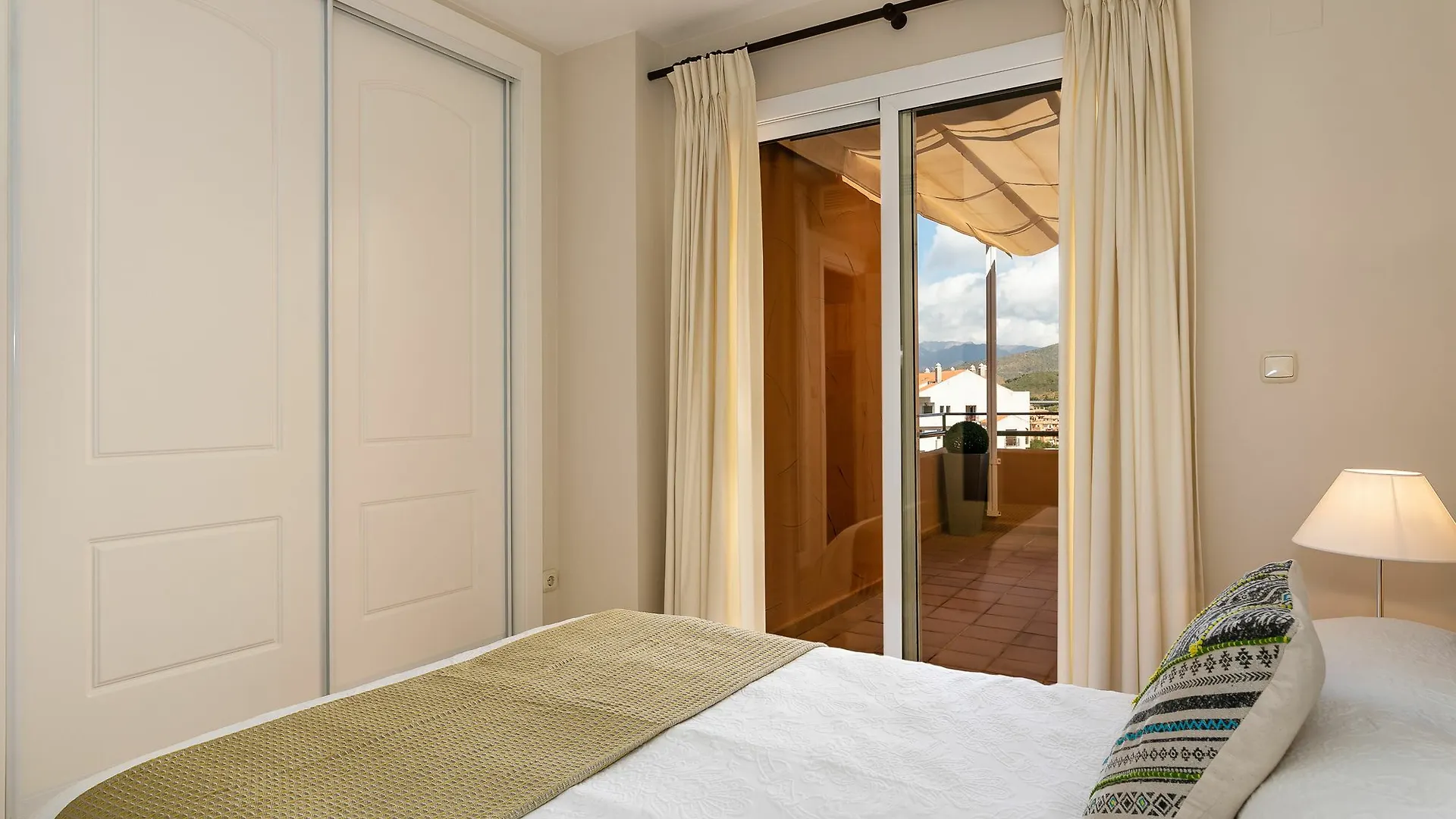 公寓 Elviria Marbella Luxury Penthouse Two Rooms Parking And Golf