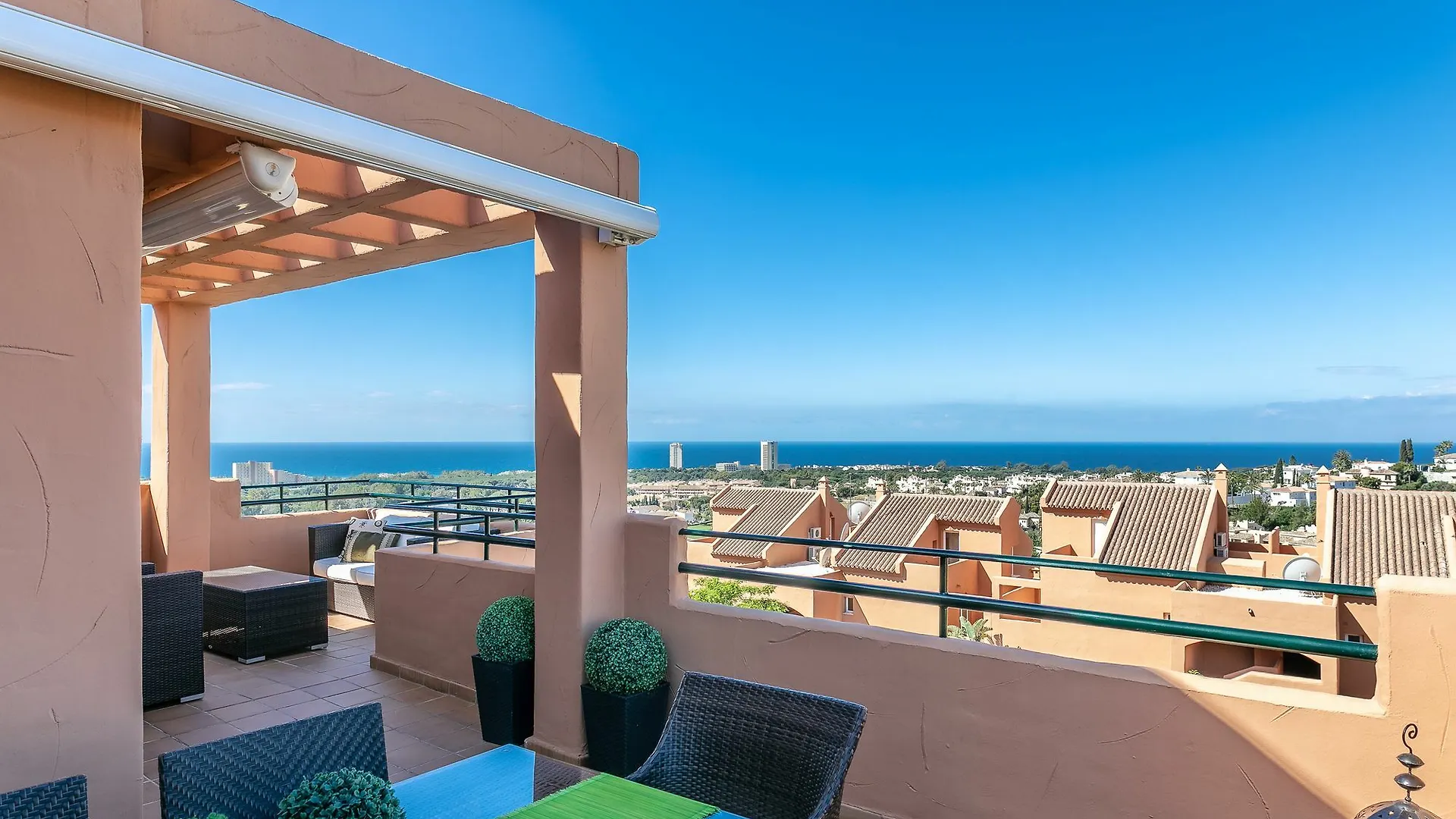 Elviria Marbella Luxury Penthouse Two Rooms Parking And Golf 公寓